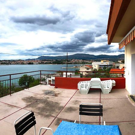 Apartmani Zorka โปดสตรานา ภายนอก รูปภาพ