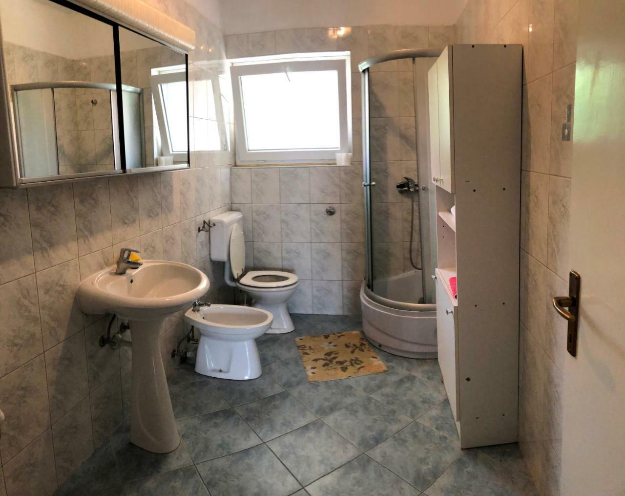 Apartmani Zorka โปดสตรานา ภายนอก รูปภาพ